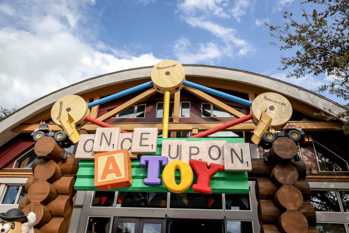 customize your own Lightsaber at Diney's Once Upon a Toy